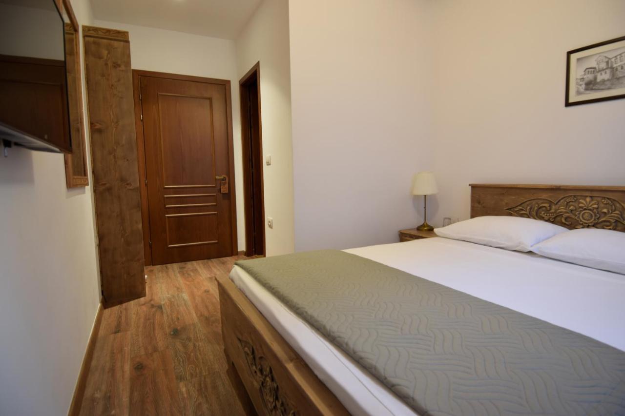 4 Rooms Since 1950 Gjirokastër Extérieur photo