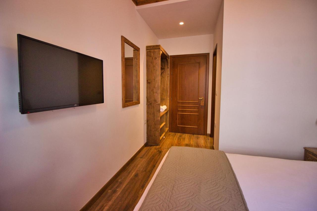 4 Rooms Since 1950 Gjirokastër Extérieur photo
